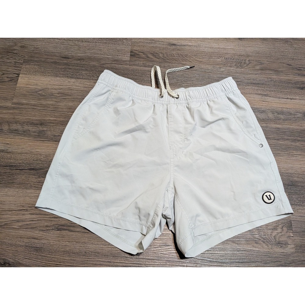 Vuori Banks Shorts Mens Medium Grey Lined Hybrid Athletic Activewear 5in Inseam